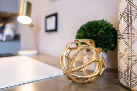Hip Urban Loft - Small Town Charm -124 Lofts #3 West Dundee Экстерьер фото